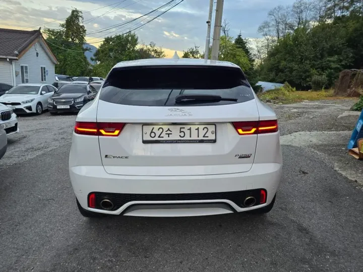 Jaguar E-PACE