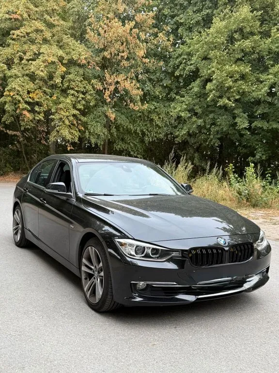 BMW 330