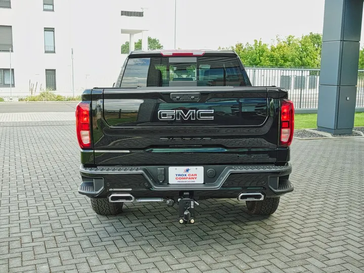 GMC Sierra
