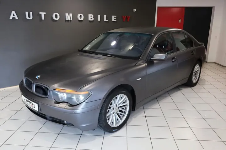 BMW 745