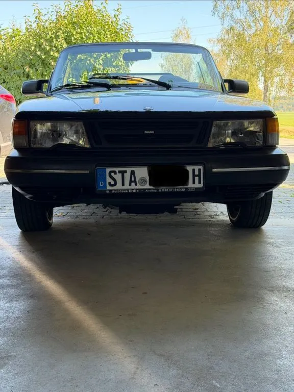 Saab 900