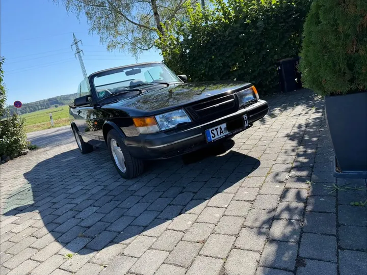 Saab 900