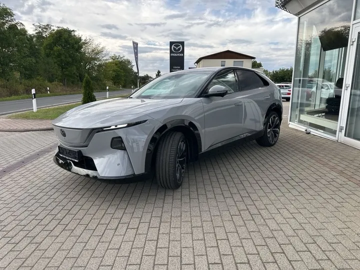 Mazda CX-6e