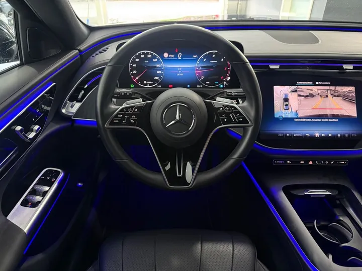 Mercedes-Benz E 200