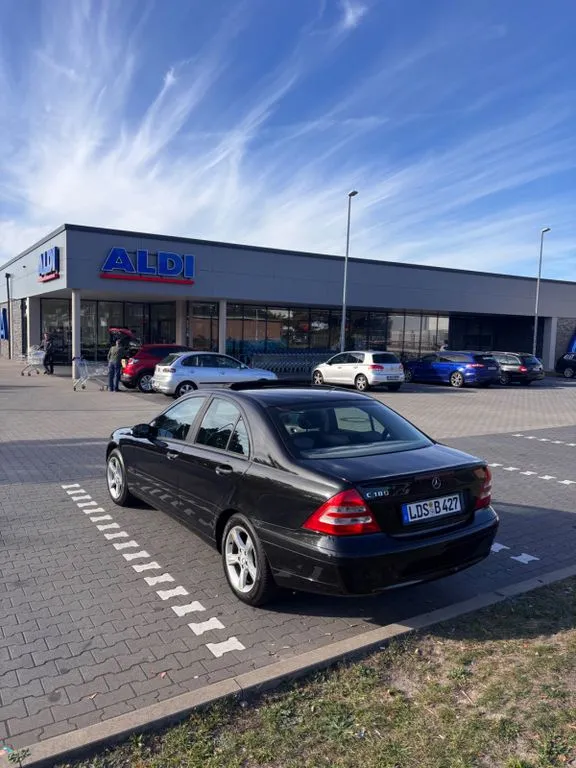 Mercedes-Benz C 180