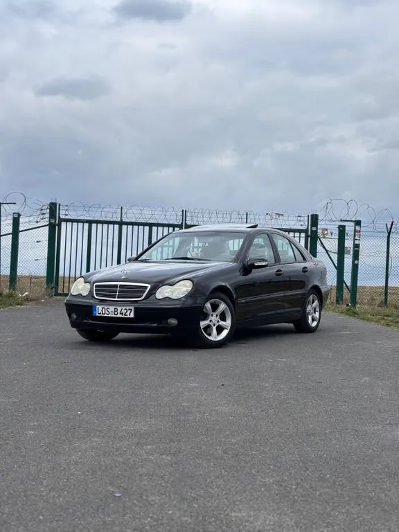 Mercedes-Benz C 180