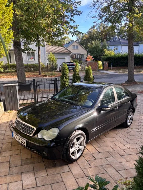 Mercedes-Benz C 180