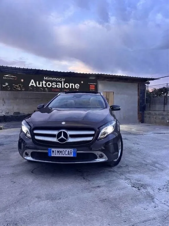 Mercedes-Benz GLA 220
