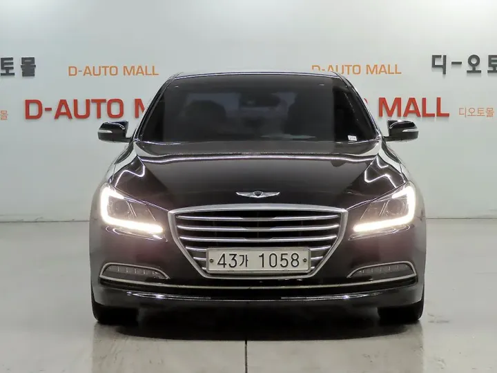 Hyundai Genesis