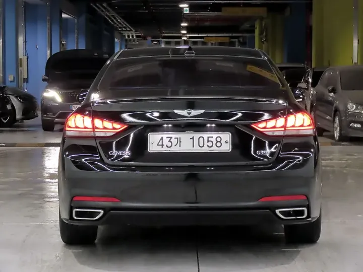 Hyundai Genesis