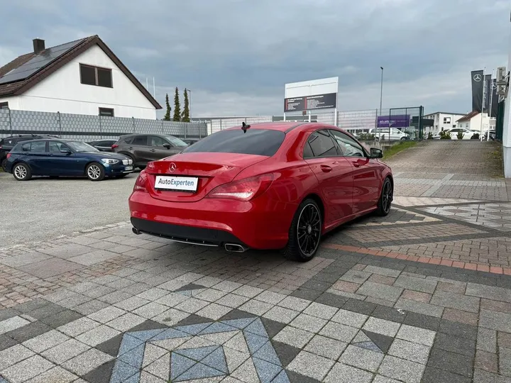 Mercedes-Benz CLA 180