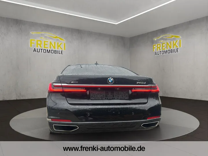 BMW 740