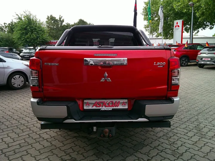 Mitsubishi L200