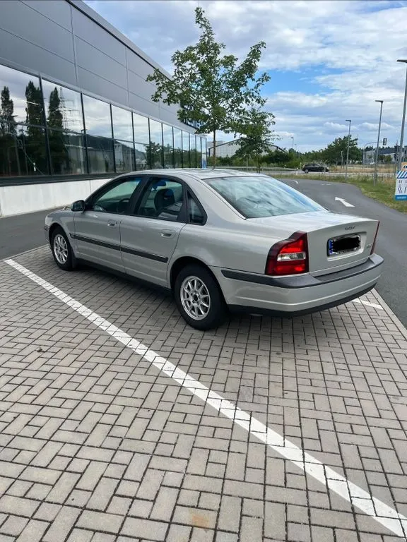 Volvo S80