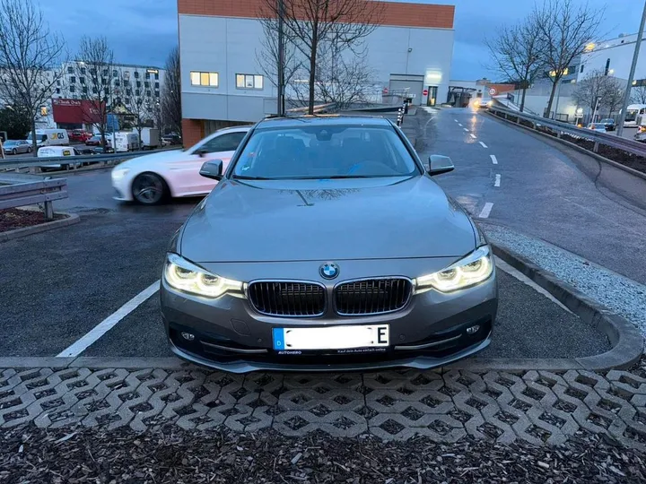 BMW 330