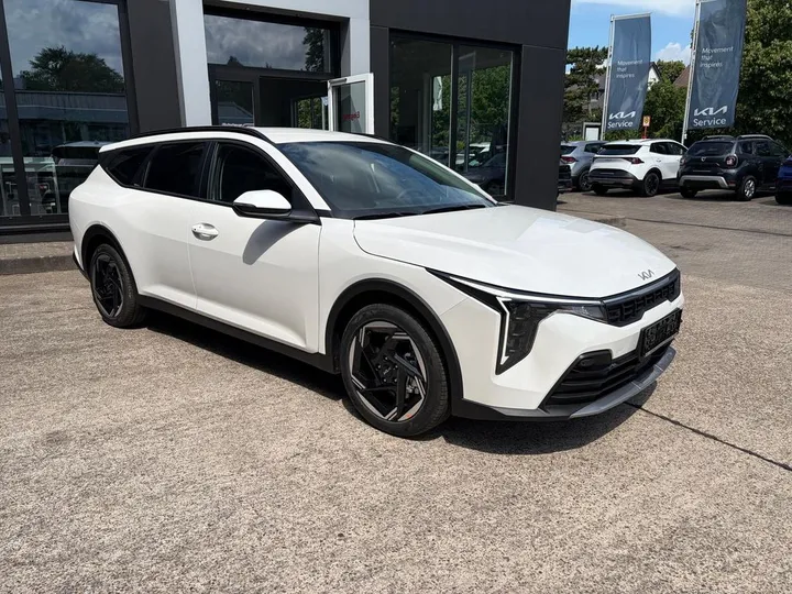 Kia K4