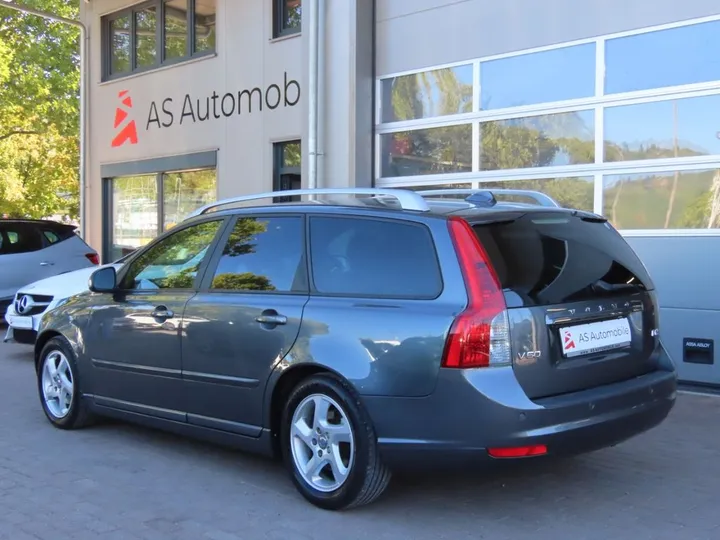 Volvo V50