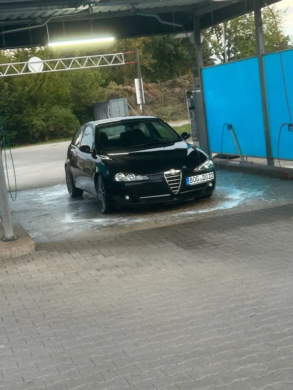 Alfa Romeo 147