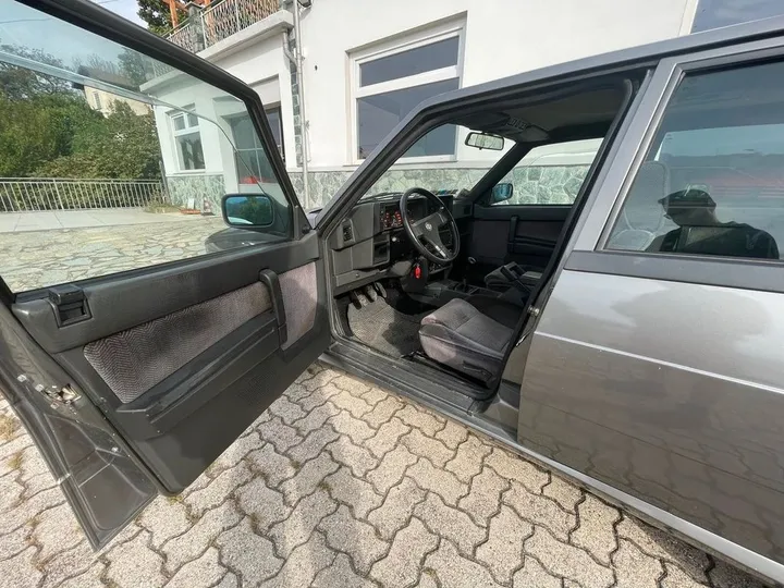 Alfa Romeo 75