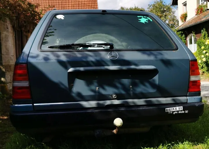 Mercedes-Benz V 230
