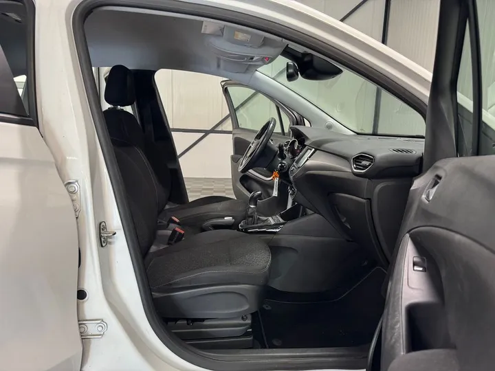 Opel Crossland (X)