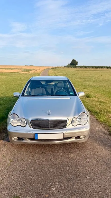 Mercedes-Benz C 180