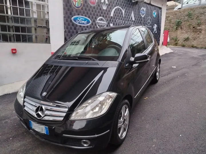 Mercedes-Benz A 180