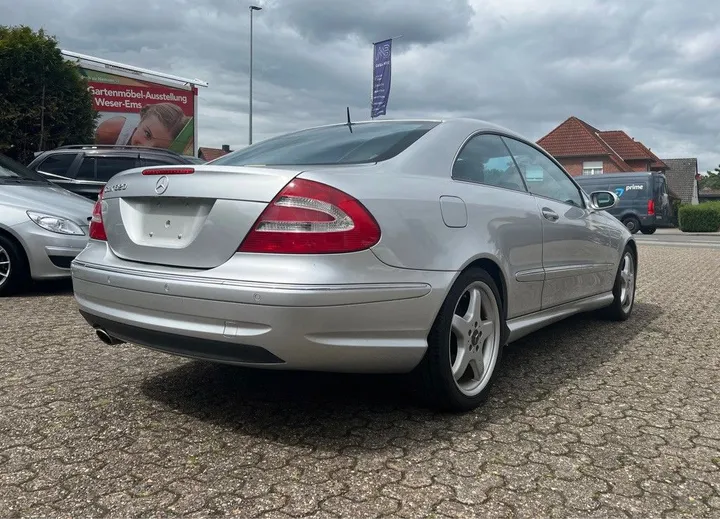 Mercedes-Benz CLK 320