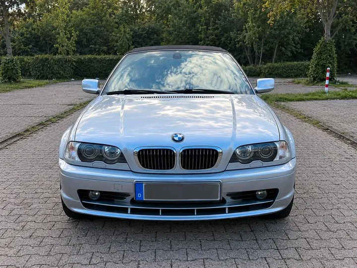 BMW 325