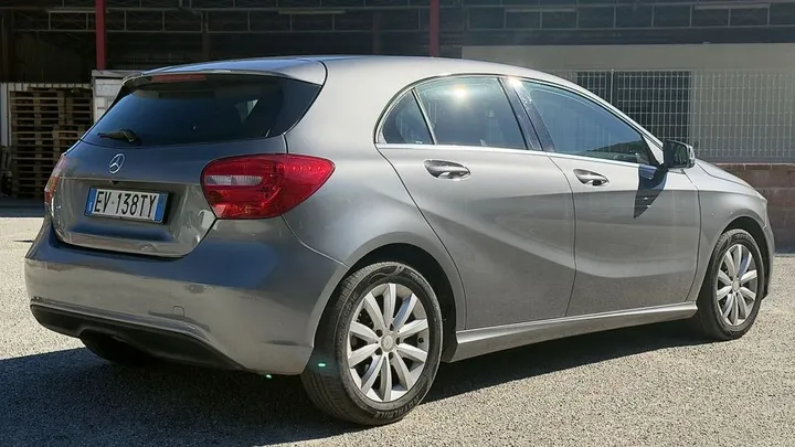 Mercedes-Benz A 180