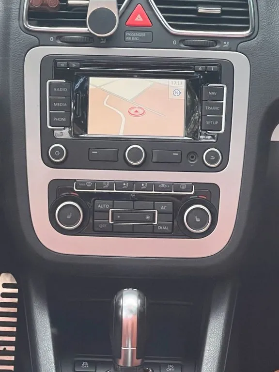 Volkswagen Eos