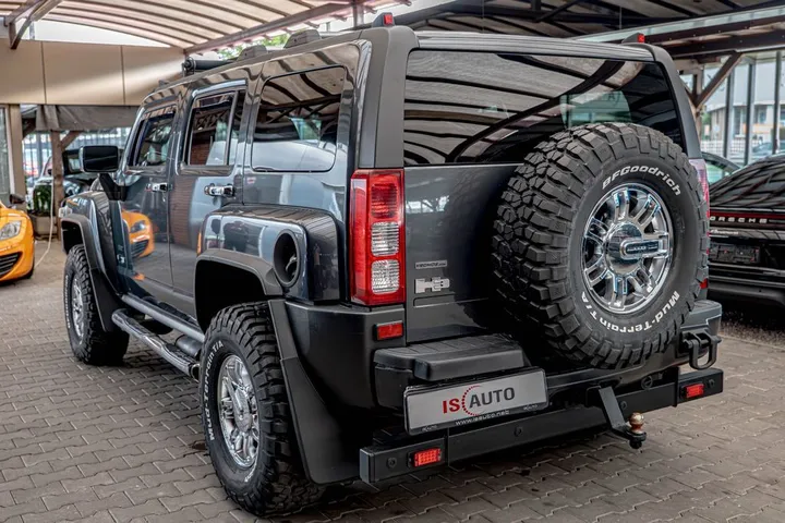 Hummer H3