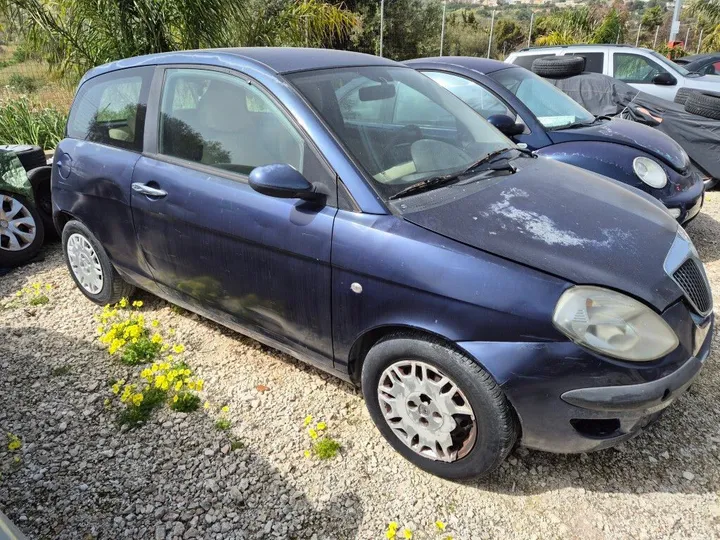 Lancia Ypsilon