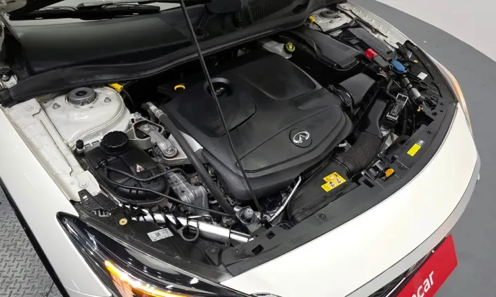 Infiniti Q30