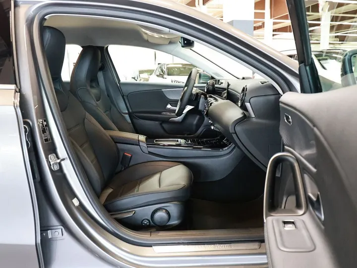 Mercedes-Benz A 250
