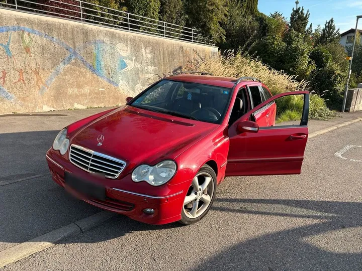 Mercedes-Benz C 220