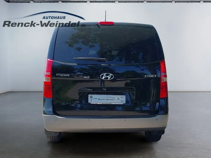 Hyundai H-1