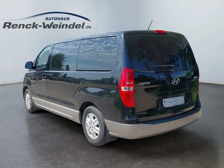 Hyundai H-1