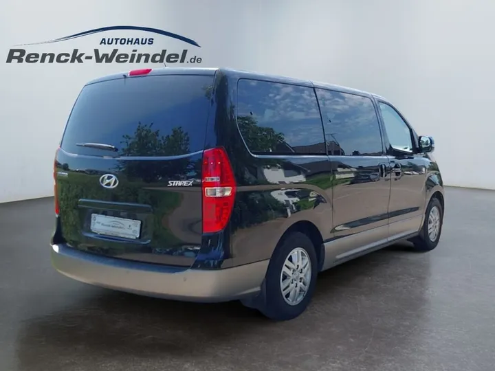 Hyundai H-1