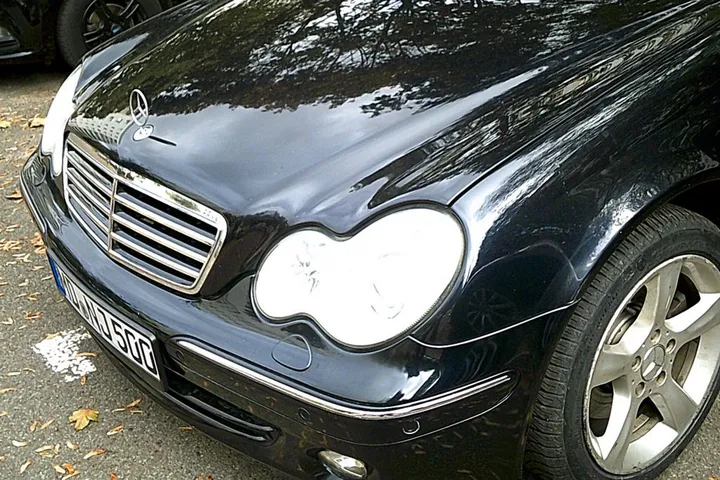 Mercedes-Benz C 230