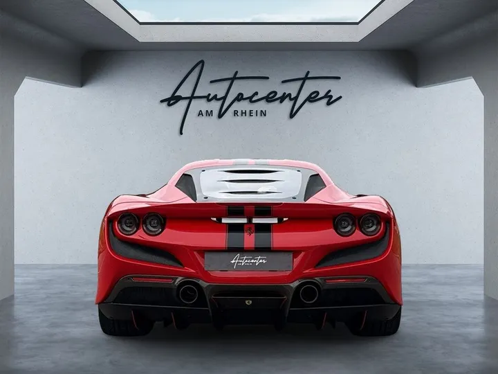 Ferrari F8