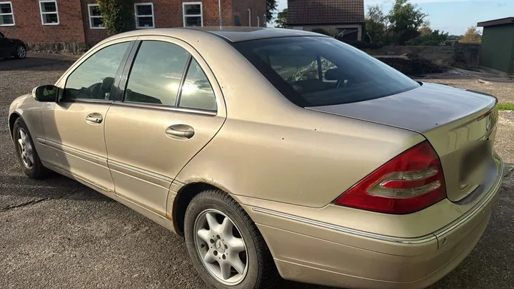Mercedes-Benz C 200