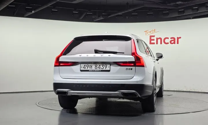 Volvo V90