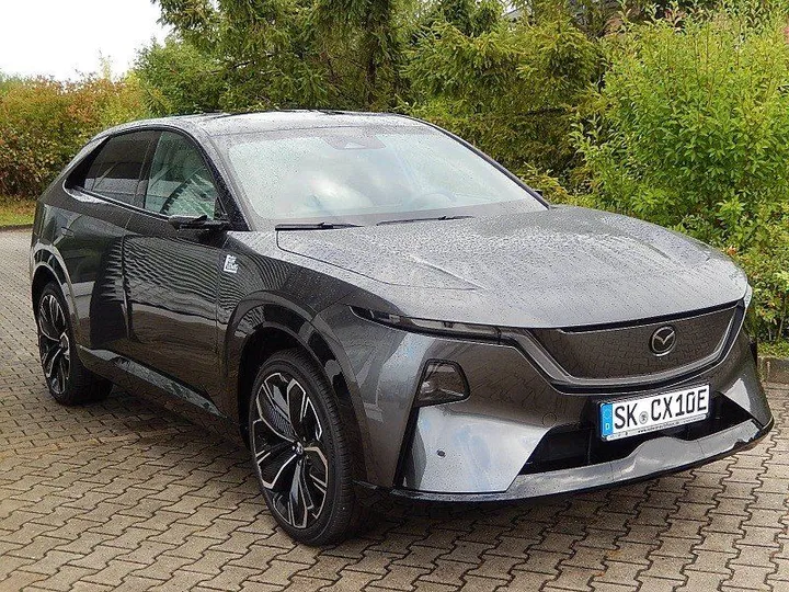 Mazda CX-6e