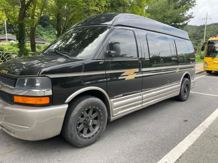 Chevrolet Express Van