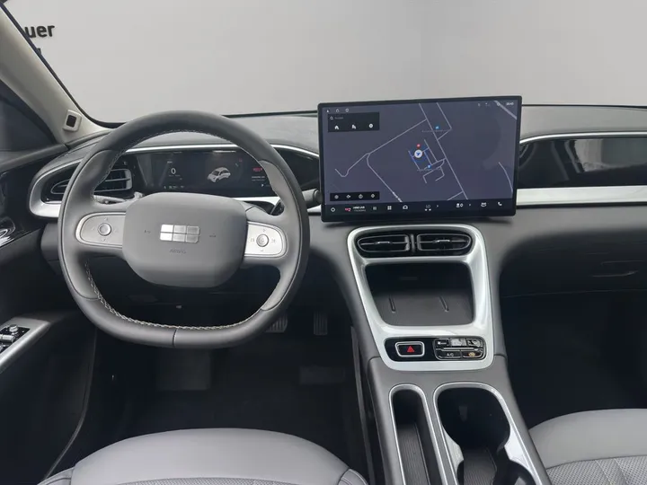 Geely E2