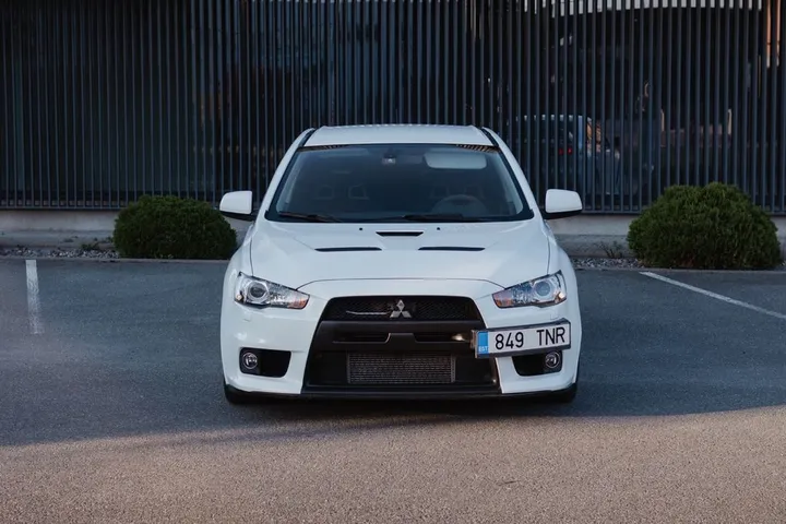 Mitsubishi Lancer