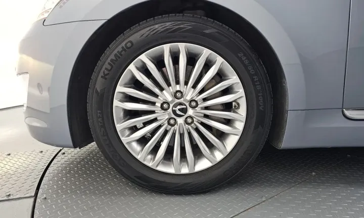 Hyundai Equus