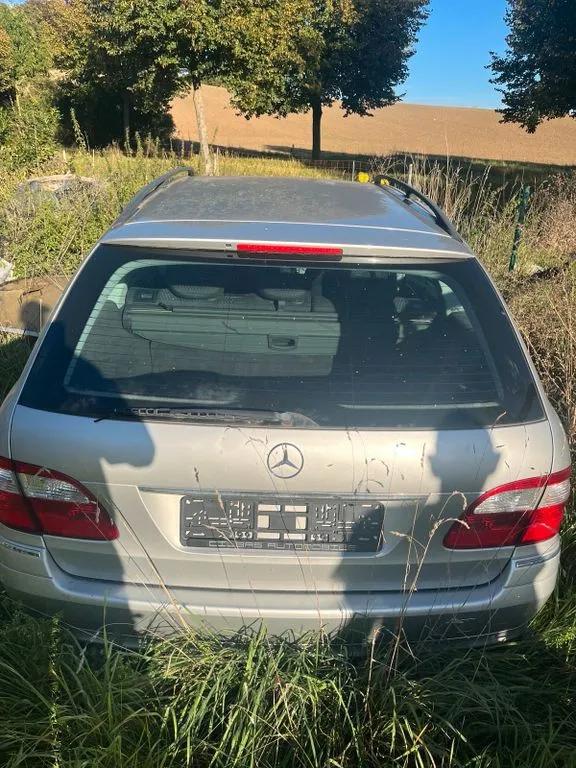 Mercedes-Benz E 220