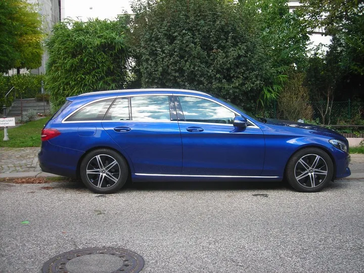 Mercedes-Benz C 220